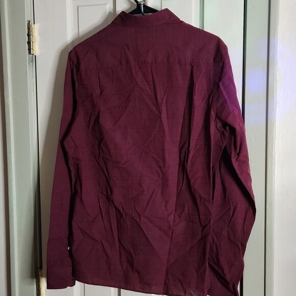 š„Brand New!š„ VanĀ HeusenāMen's Button-up Shirt - SIZEāM - Picture 8 of 9